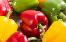 Is it good to have bell pepper in salad?