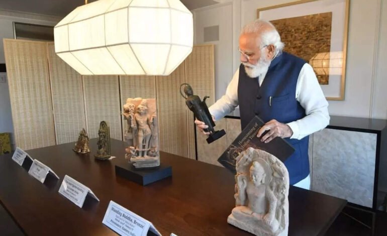 PMਮੋਦੀ ਸ੍ਰੀ ਗੁਰੂ ਹਰਗੋਬਿੰਦ ਸਾਹਿਬ ਜੀ ਦੀ ਸਿਰੀ ਸਾਹਿਬ ਲੈ ਕੇ ਆਏ ਅਮਰੀਕਾ ਤੋ