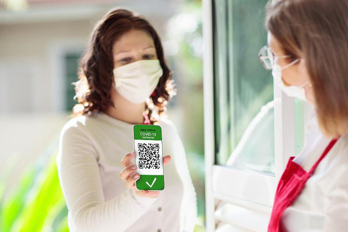 Ontarians can now access their vaccination certificate with QR codes Download