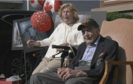 In Oshawa, a WWII veteran celebrates his 102nd birthday