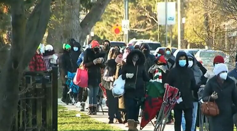 ਓਨਟਾਰੀਓ ਵਿੱਚ ਆਪਣੇ ਬੱਚੇ ਲਈ COVID-19 ਵੈਕਸੀਨ ਬੁੱਕ ਕਰਵਾਉਣ ਬਾਰੇ ਤੁਹਾਨੂੰ ਕੀ ਜਾਨਣ ਦੀ ਲੋੜ?