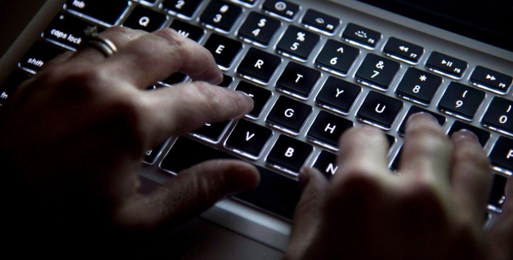 ਟੋਰਾਂਟੋ ਦੀ ਡੇਟਿੰਗ ਸਾਈਟਾਂ ‘ਤੇ ਇੱਕ ਔਰਤ ਨੇ ਮਰਦ ਬਣ ਕੇ ਔਰਤਾਂ ਨਾਲ ਲੱਖਾਂ ਡਾਲਰ ਦਾ ਕੀਤਾ ਧੋਖਾ