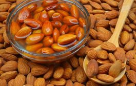 Benefits of eating soaked almonds