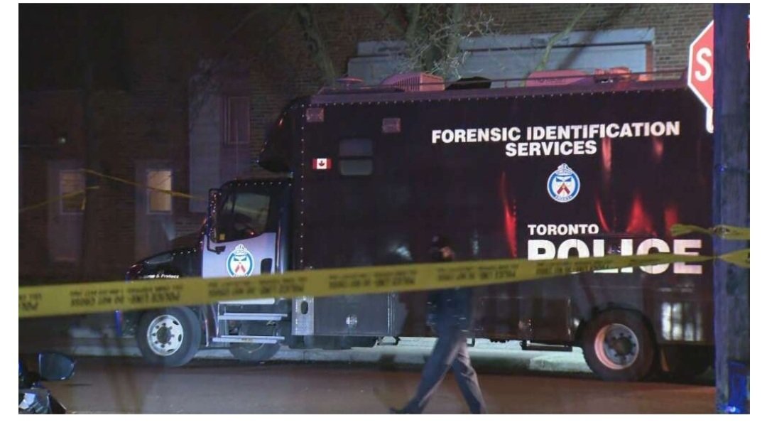 ਟੋਰਾਂਟੋ ਦੇ ਪੱਛਮੀ ਸਿਰੇ ਦੇ ਟਾਊਨਹਾਊਸ ਵਿੱਚ ਗੋਲੀਬਾਰੀ ਤੋਂ ਬਾਅਦ 29 ਸਾਲਾ ਵਿਅਕਤੀ ਦੀ ਮੌਤ