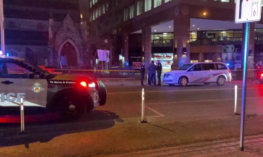 Shooting in downtown Toronto, one person killed