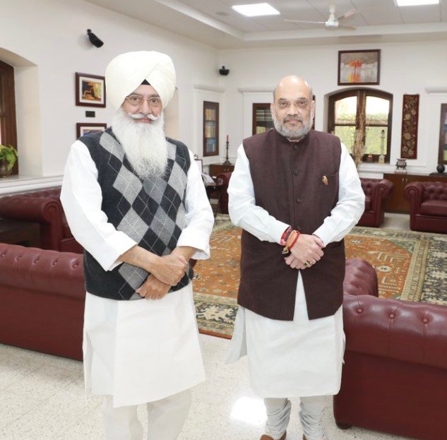 ਗ੍ਰਹਿ ਮੰਤਰੀ ਅਮਿਤ ਸ਼ਾਹ ਨੇ ਡੇਰਾ ਬਿਆਸ ਮੁਖੀ ਬਾਬਾ ਗੁਰਿੰਦਰ ਸਿੰਘ ਢਿੱਲੋਂ ਨਾਲ ਕੀਤੀ ਮੁਲਾਕਾਤ