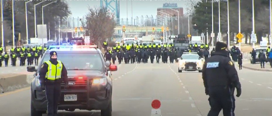 As the roadblock on Ambassador Bridge begins to dissipate, police make arrests