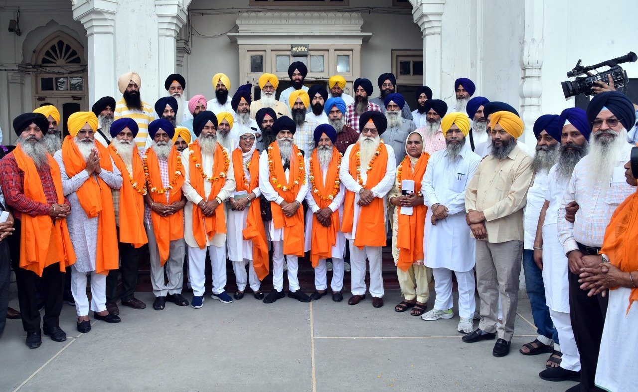 Sikh jatha departs for Gurdwara Sri Panja Sahib, Pakistan to celebrate ‘Khalsa Sajna Diwas’