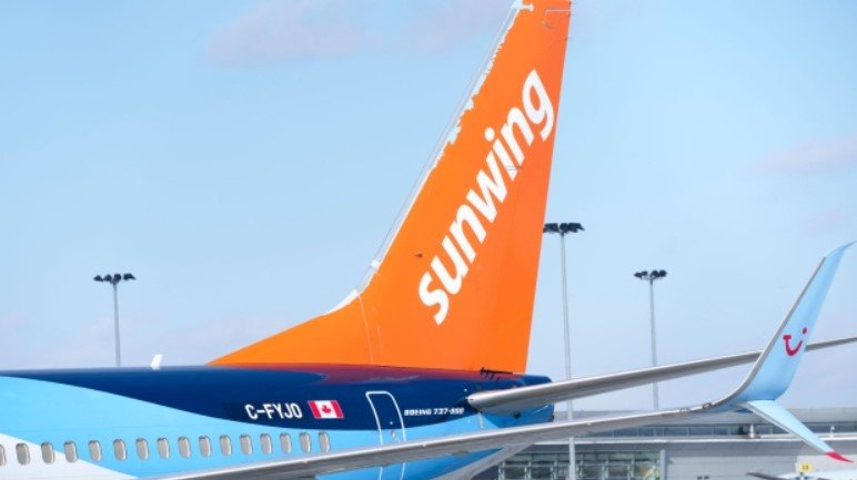 Sunwing airlines face flight delays for second day