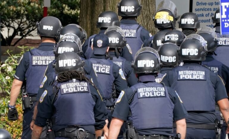 After shot four people, a suspect found dead in DC