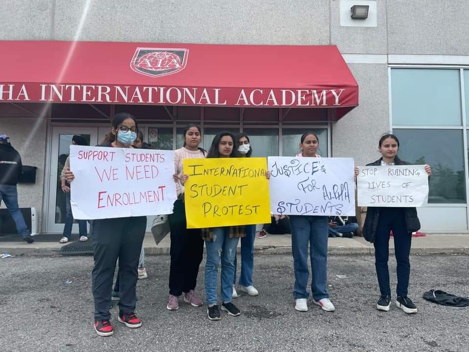 International students protesting against Alpha College for the 4th day in a row call for support   