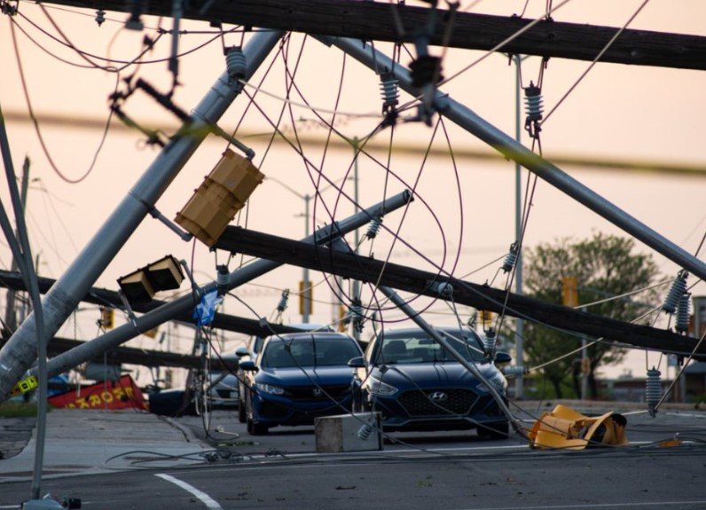 Ottawa: schools closes due to power outages