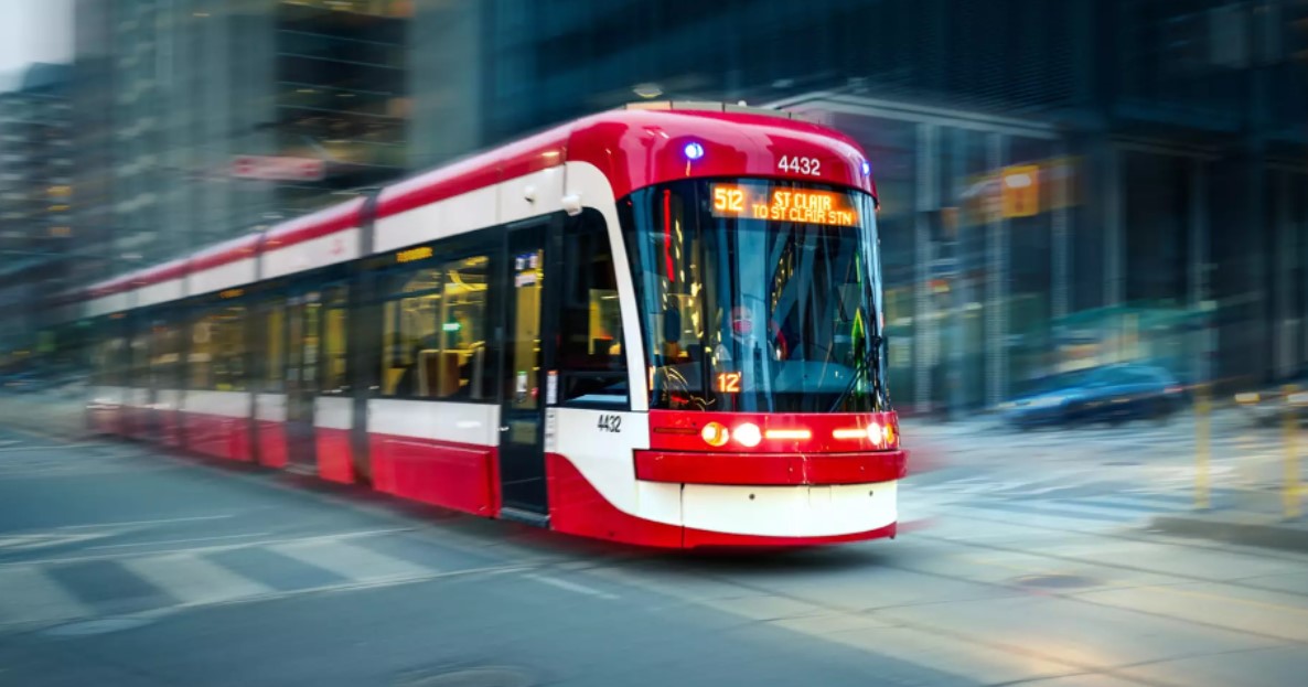 If elected in June, Ontario Liberals promise to reduce transit fares to $1