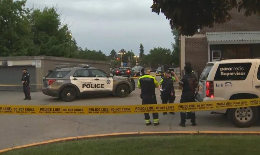 Toronto: Man in his 30s dead after a shooting