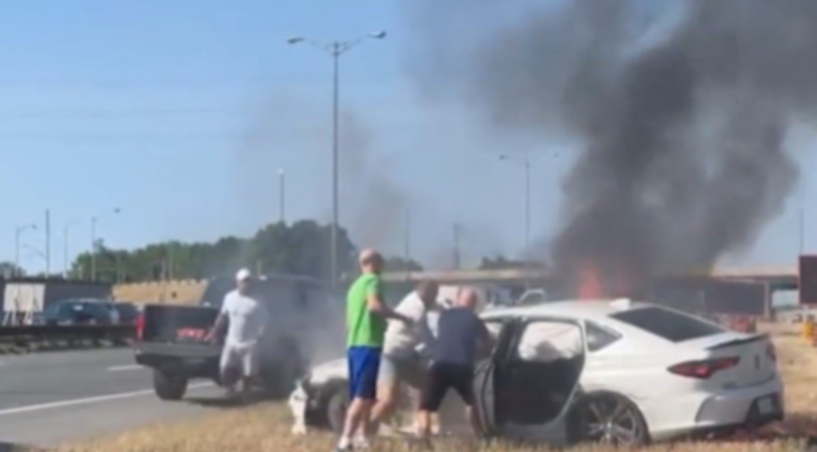 Five men saved man from burning vehicle on Mississauga highway