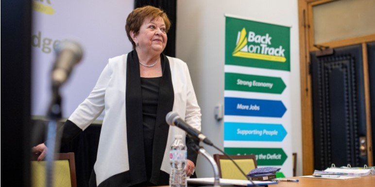 To attend a commerce lunch, Saskatchewan finance minister paid $8,000 for a private plane