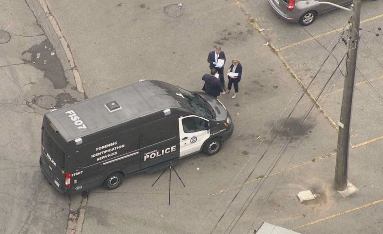 ਟੋਰਾਂਟੋ ‘ਚ ਗੋਲੀਬਾਰੀ ਕਾਰਨ ਇਕ ਵਿਅਕਤੀ ਦੀ ਮੌਤ, ਦੂਜਾ ਗੰਭੀਰ ਜ਼ਖਮੀ