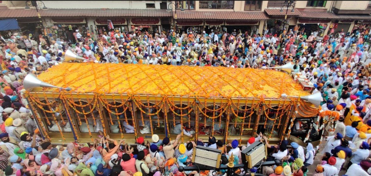 ਸ੍ਰੀ ਗੁਰੂ ਰਾਮਦਾਸ ਜੀ ਦੇ ਪ੍ਰਕਾਸ਼ ਪੁਰਬ ਸਬੰਧੀ ਅੱਜ ਸ੍ਰੀ ਅਕਾਲ ਤਖ਼ਤ ਸਾਹਿਬ ਤੋਂ ਸਜਾਇਆ ਵਿਸ਼ਾਲ ਨਗਰ ਕੀਰਤਨ
