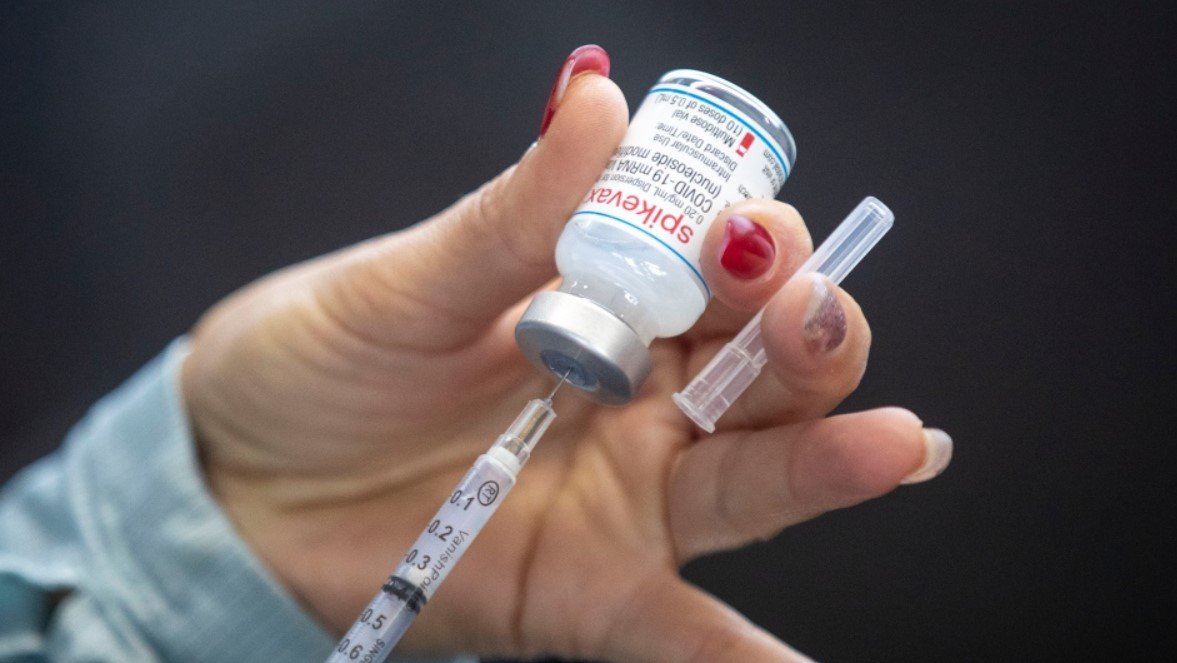 ਹੁਣ 12 ਸਾਲ ਤੋਂ ਵੱਧ ਉਮਰ ਦਾ ਹਰ ਓਨਟਾਰੀਓ ਨਿਵਾਸੀ ਪ੍ਰਾਪਤ ਕਰ ਸਕੇਗਾ ਓਮਾਈਕਰੋਨ ਬੂਸਟਰ