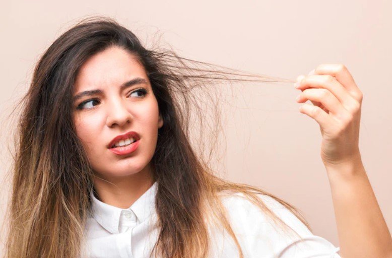 ਘੱਟ ਉਮਰ ‘ਚ ਚਿੱਟੇ ਹੋ ਰਹੇ ਹਨ ਵਾਲ ਤਾਂ ਅਪਨਾਓ ਇਹ 3 ਚੀਜ਼ਾਂ