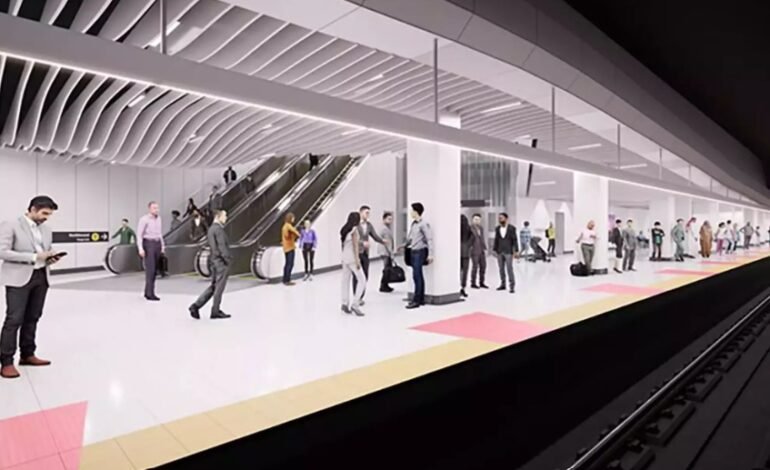Bloor-Yonge subway station ‘ਤੇ ਯਾਤਰੀ ਨੂੰ ਧੱਕਾ ਮਾਰਕੇ ਟਰੈਕ ‘ਤੇ ਸੁੱਟਣ ਵਾਲਾ ਫਰਾਰ