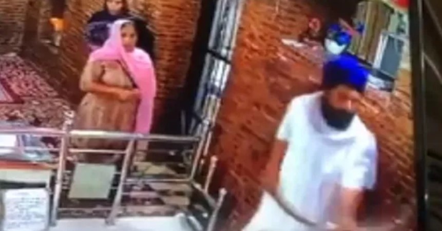 ਮੋਰਿੰਡਾ ਦੇ ਕੋਤਵਾਲੀ ਗੁਰੂ ਘਰ ਵਿਚ ਹੋਈ ਬੇਅਦਬੀ , CCTV Footage ਨੇ ਕੀਤਾ ਹੈਰਾਨ