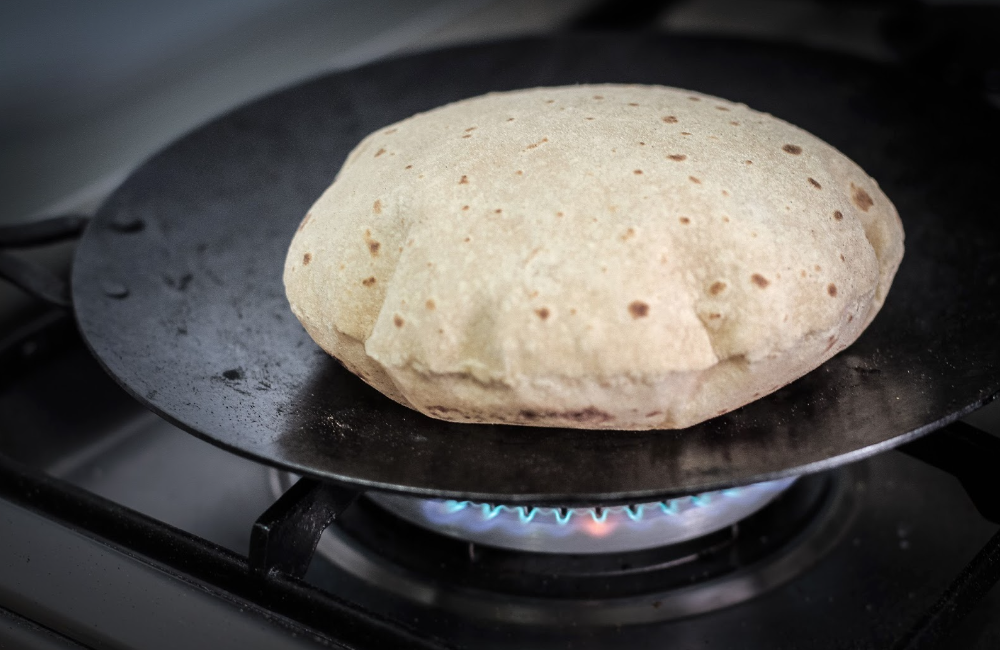 ਰੋਟੀ ਬਣਾਉਂਦੇ ਸਮੇਂ ਕਿਹੜੀਆਂ ਗਲਤੀਆਂ ਕਰਦੇ ਹਨ ਲੋਕ