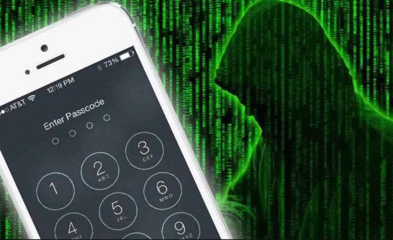 ਆਈਫੋਨ ਯੂਜ਼ਰਜ਼ ਲਈ ਵੱਡਾ ਅਲਰਟ: ਇੰਝ ਸਕਿੰਟਾਂ ‘ਚ ਹੋ ਰਿਹਾ ਹੈ ਹੈਕ