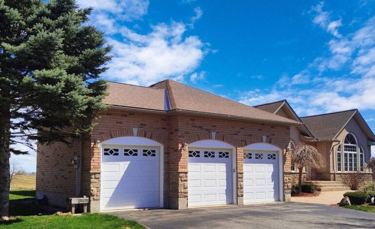 ਜੀ.ਟੀ.ਏ ਵਿੱਚ ਘਰਾਂ ਦੀਆਂ ਕੀਮਤਾਂ ਵਿੱਚ ਗਿਰਾਵਟ: ਕੈਲੇਡਨ ਵਿੱਚ ਘਰ $660,000 ਘਟ ਮੁੱਲ ‘ਤੇ ਵਿਕਿਆ