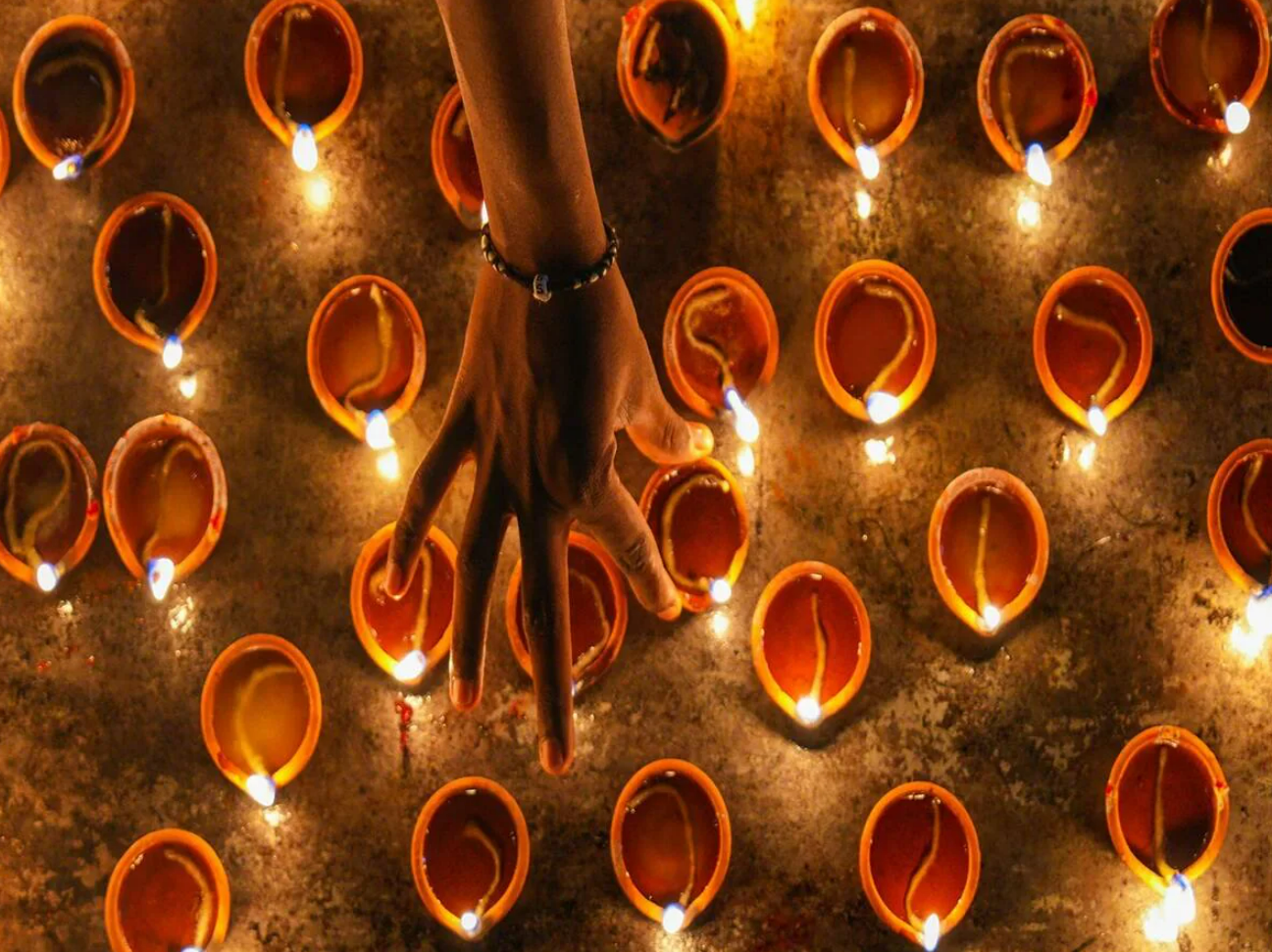 Bhoot Chaturdashi 2025: ਅੱਜ ਦੀ ਰਾਤ ਭੂਤਾਂ ਦੀ ਨਹੀਂ, ਵਿਸ਼ਵਾਸ ਦੀ — ਇਸ ਦਿਨ ਇਹ ਗਲਤੀਆਂ ਨਾ ਕਰੋ, ਹੋ ਸਕਦਾ ਹੈ ਵਿਨਾਸ਼!