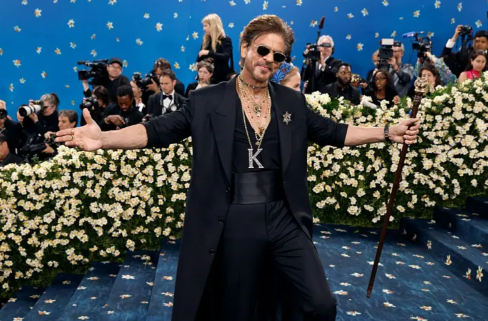 ਦੁਨੀਆ ਦੇ ਸਭ ਤੋਂ ਅਮੀਰ ਸੈਲੇਬ੍ਰਿਟੀਜ਼ ‘ਚ ਸ਼ਾਹਰੁਖ਼ ਖ਼ਾਨ, ਜਾਣੋ ਰਿਤਿਕ ਤੇ ਕਰਨ ਜੌਹਰ ਕਿੰਨੇ ਅਮੀਰ