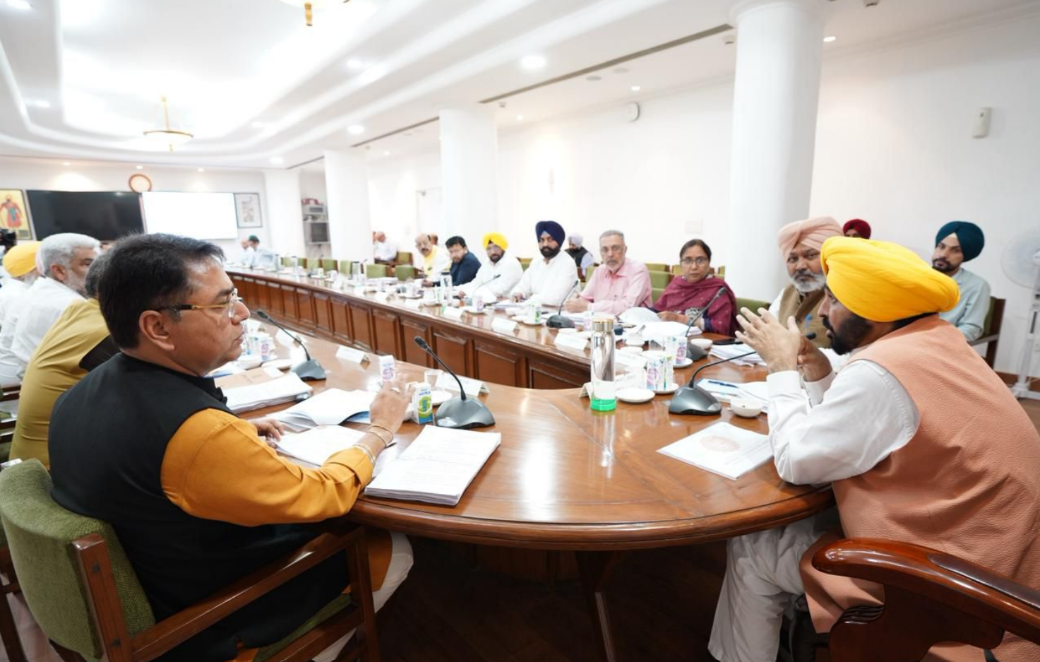 ਮਾਨ ਸਰਕਾਰ ਨੇ ਜੇਲ੍ਹ ਸੁਰੱਖਿਆ ਮਜ਼ਬੂਤ ਕਰਨ ਲਈ ਸਨਿਫਰ ਕੁੱਤਿਆਂ ਦੀ ਤਾਇਨਾਤੀ ਕੀਤੀ ਸ਼ੁਰੂ |