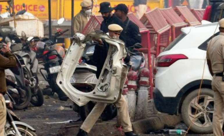 Delhi Red Fort Blast: ਦਿੱਲੀ ‘ਚ ਲਾਲ ਕਿਲ੍ਹੇ ਨੇੜੇ ਧਮਾਕਾ, ਮੌਤਾਂ ਦੀ ਗਿਣਤੀ ਵਧੀ 13 ‘ਤੇ, ਜਾਂਚ ਜਾਰੀ