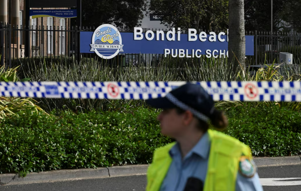Bondi Beach ’ਚ Hanukkah ਸਮਾਗਮ ’ਤੇ ਕਤਲੇਆਮ — 15 ਦੀ ਮੌਤ, Australia ਸੋਗ ਵਿੱਚ !
