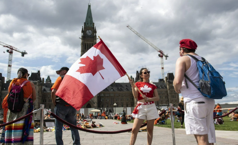 Canadian English spelling ’ਤੇ ਚਰਚਾ: ਵਿਦਵਾਨਾਂ ਨੇ PM Carney ਨੂੰ ਚਿੱਠੀ ਲਿਖੀ !