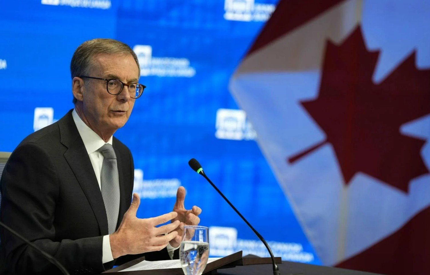 Trump ਵੱਲੋਂ Tariff ਧਮਕੀਆਂ ਦੇ ਬਾਵਜੂਦ Bank of Canada ਵਿਆਜ ਦਰਾਂ ਕਾਇਮ ਰੱਖ ਸਕਦਾ ਹੈ |