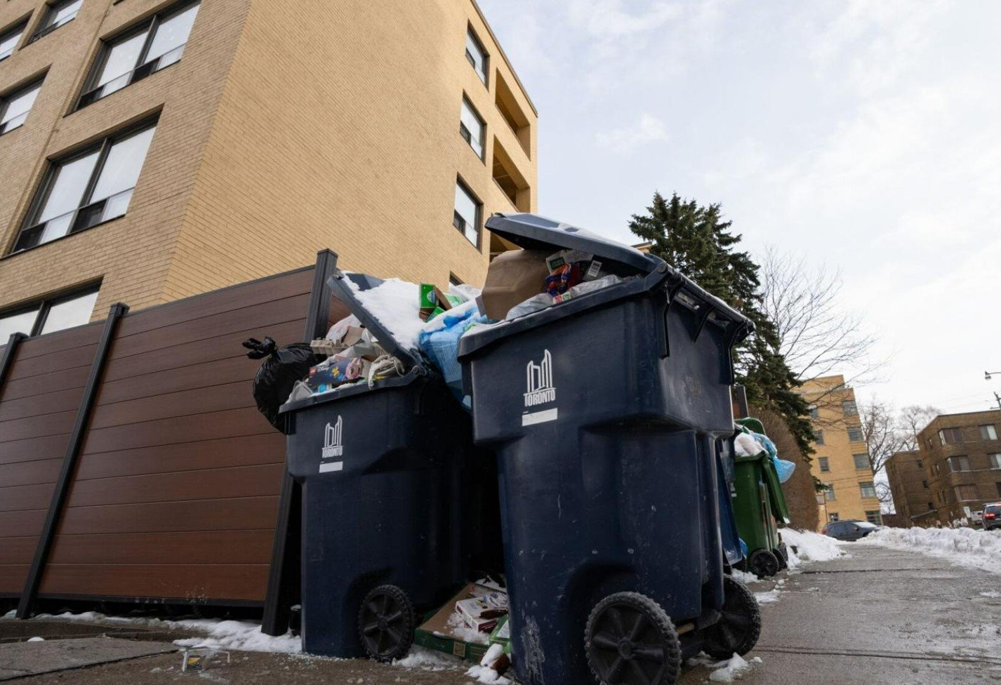 ਟੋਰਾਂਟੋ ਦੀ ਰੀਸਾਈਕਲਿੰਗ ਅਤੇ ਕੂੜਾ ਸੰਭਾਲਣ ‘ਚ GFL ਦੀ ਸਮਰੱਥਾ ‘ਤੇ ਸਵਾਲ |