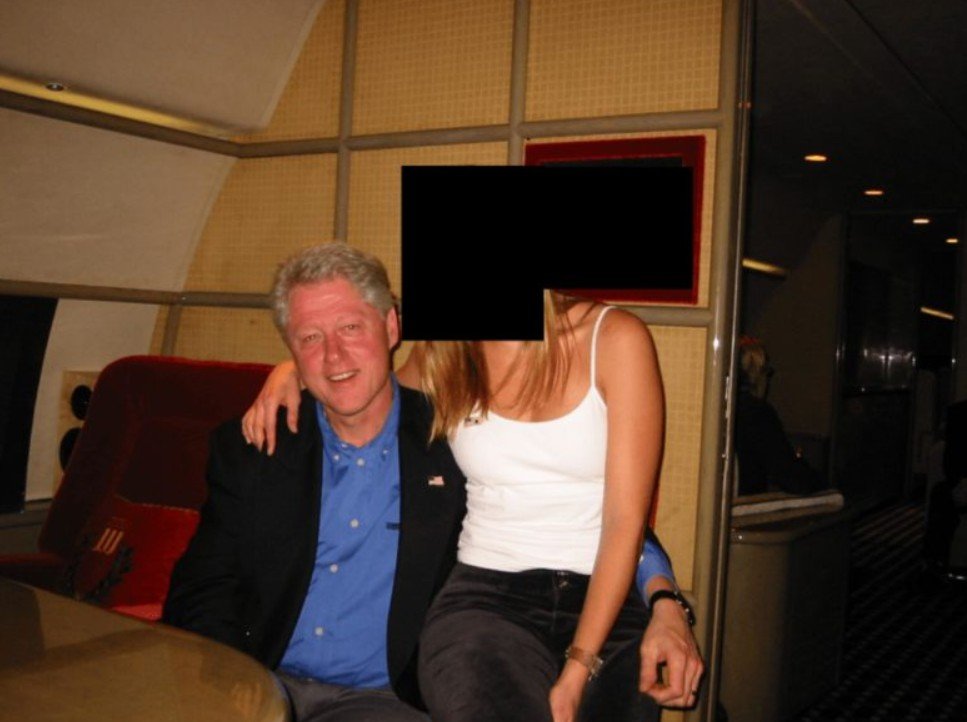 ਐਪਸਟਿਨ ਫਾਈਲਾਂ ‘ਚ Naked ਤਸਵੀਰਾਂ ਬਰਕਰਾਰ: ਵਿਰੋਧ ਦੇ ਬਾਵਜੂਦ ਪੀੜਤਾਂ ਦੀ ਪਛਾਣ ਹੋਈ ਬੇਨਕਾਬ |