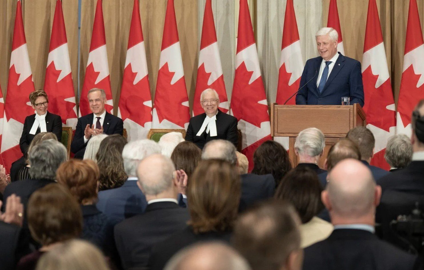 Stephen Harper ਦਾ ਬਿਆਨ: ਕੈਨੇਡਾ ਦੀਆਂ ਸਭ ਮੁਸ਼ਕਲਾਂ ਲਈ ਟਰੰਪ ਜ਼ਿੰਮੇਵਾਰ ਨਹੀਂ |