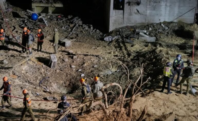 Iran ਵੱਲੋਂ Israel ‘ਤੇ ਵੱਡਾ ਮਿਸ਼ਾਈਲ ਹਮਲਾ, 100 ਤੋਂ ਵੱਧ ਜ਼ਖਮੀ |