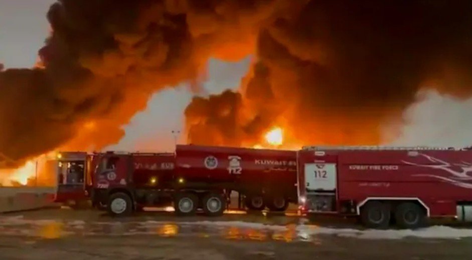 ਇਰਾਨ ਦੇ ਦੁਬਈ ਤੇ ਕੂਵੈਤ ‘ਚ ਅਮਰੀਕੀ ਠਿਕਾਣਿਆਂ ‘ਤੇ ਹਮਲੇ ਦਾ ਦਾਅਵਾ, ਮੱਧ-ਪੂਰਬ ‘ਚ ਜੰਗ ਹੋਈ ਹੋਰ ਭਿਆਨਕ |